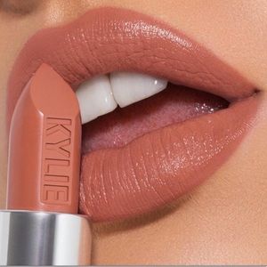 Kylie Cosmetics Dulce de Leche Creme Lipstick